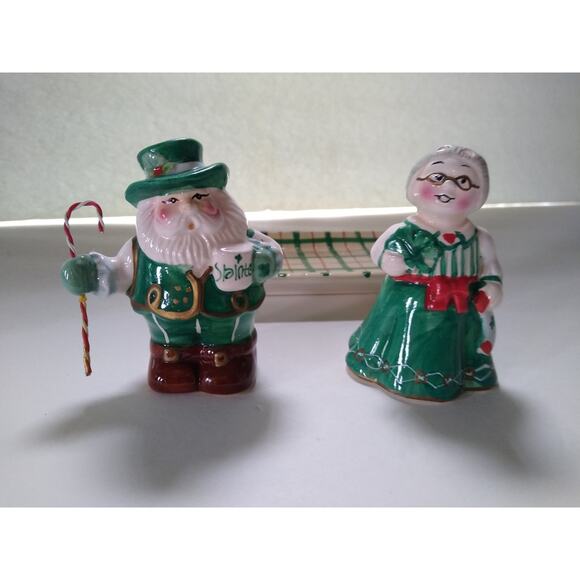 Irish Santa Claus Salt and Pepper Shaker Set With Plate Base Miss Claus Green - Picture 5 of 8